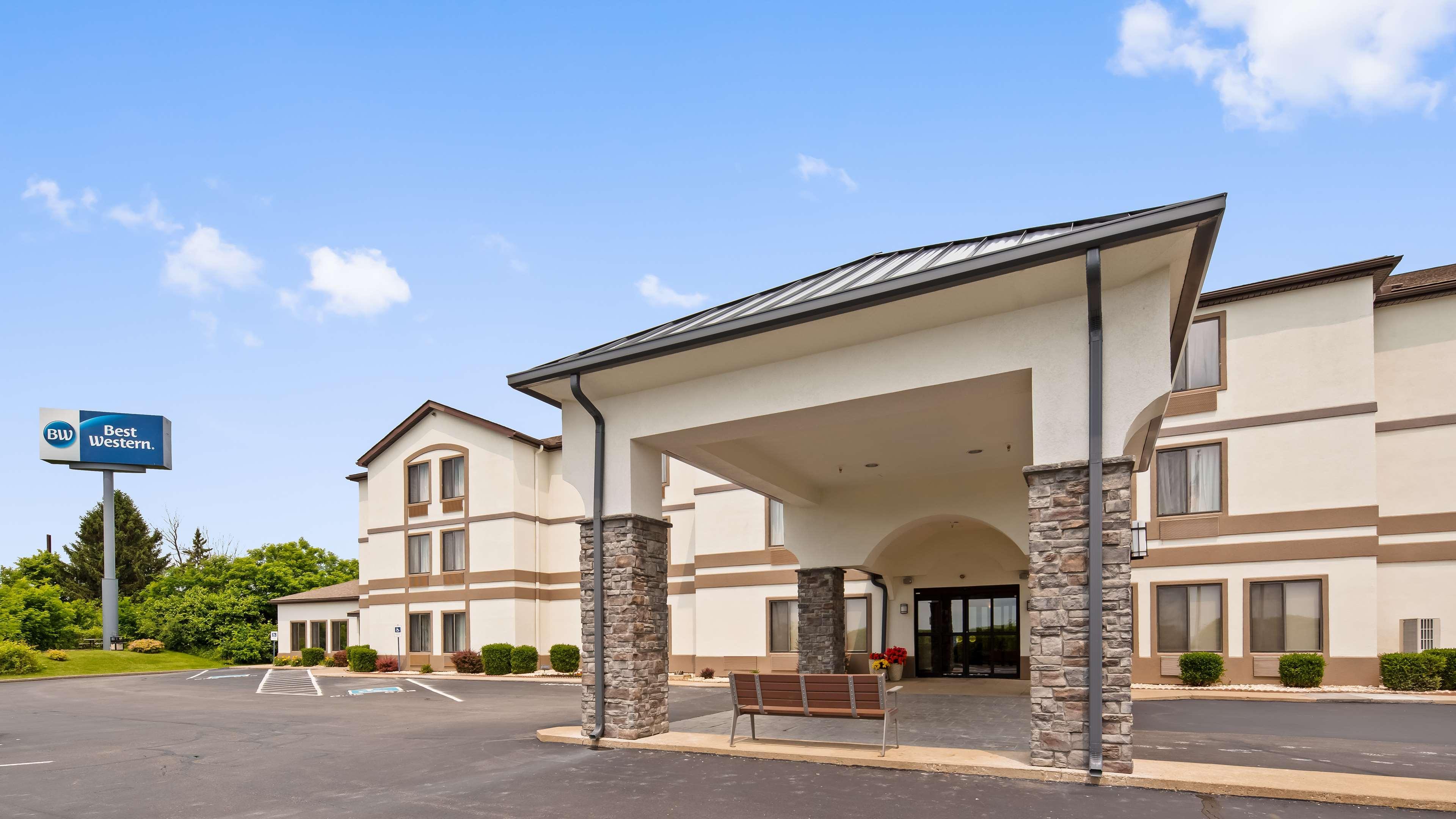 Best Western Hartford Hotel And Suites Εξωτερικό φωτογραφία
