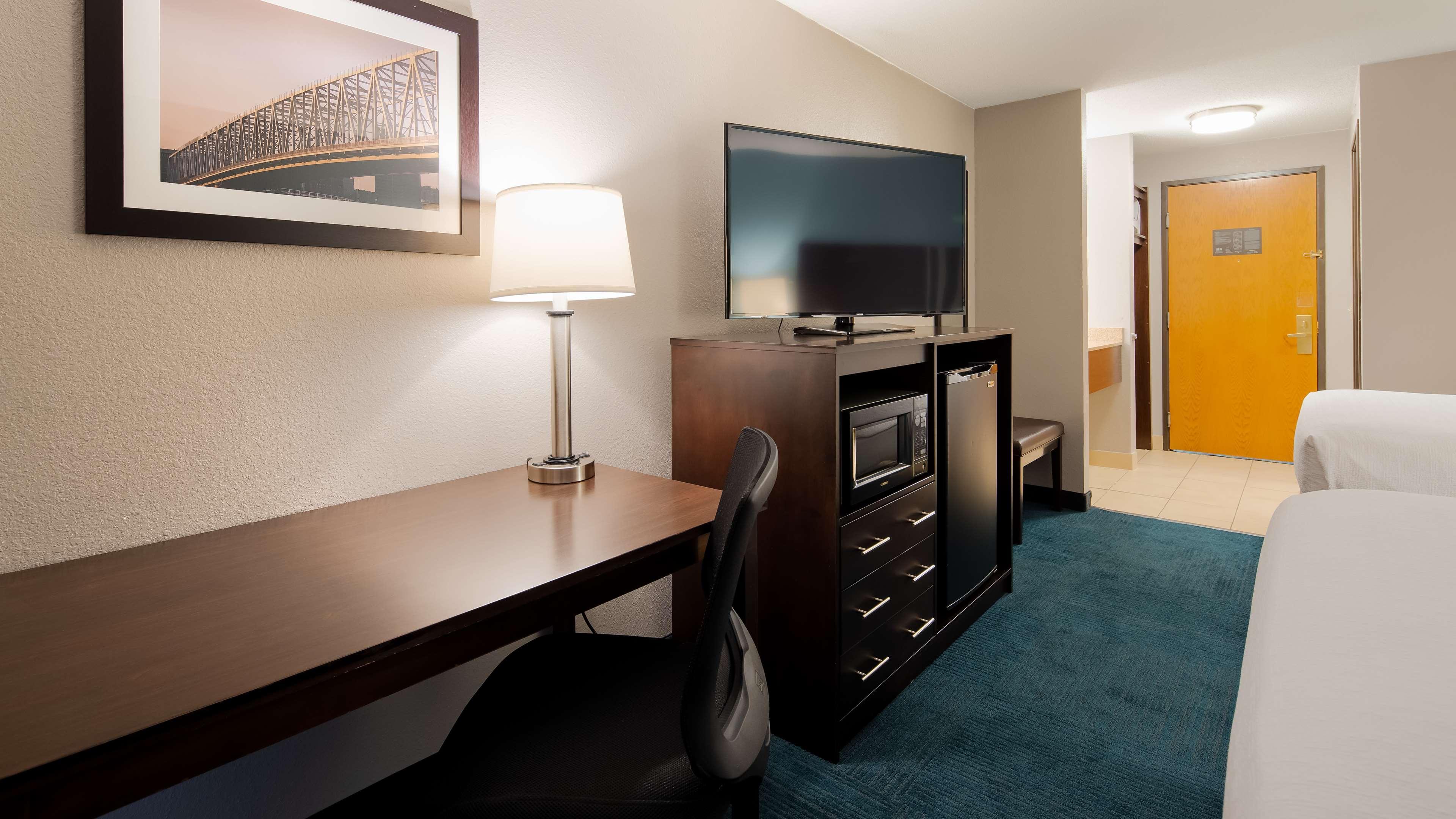 Best Western Hartford Hotel And Suites Εξωτερικό φωτογραφία