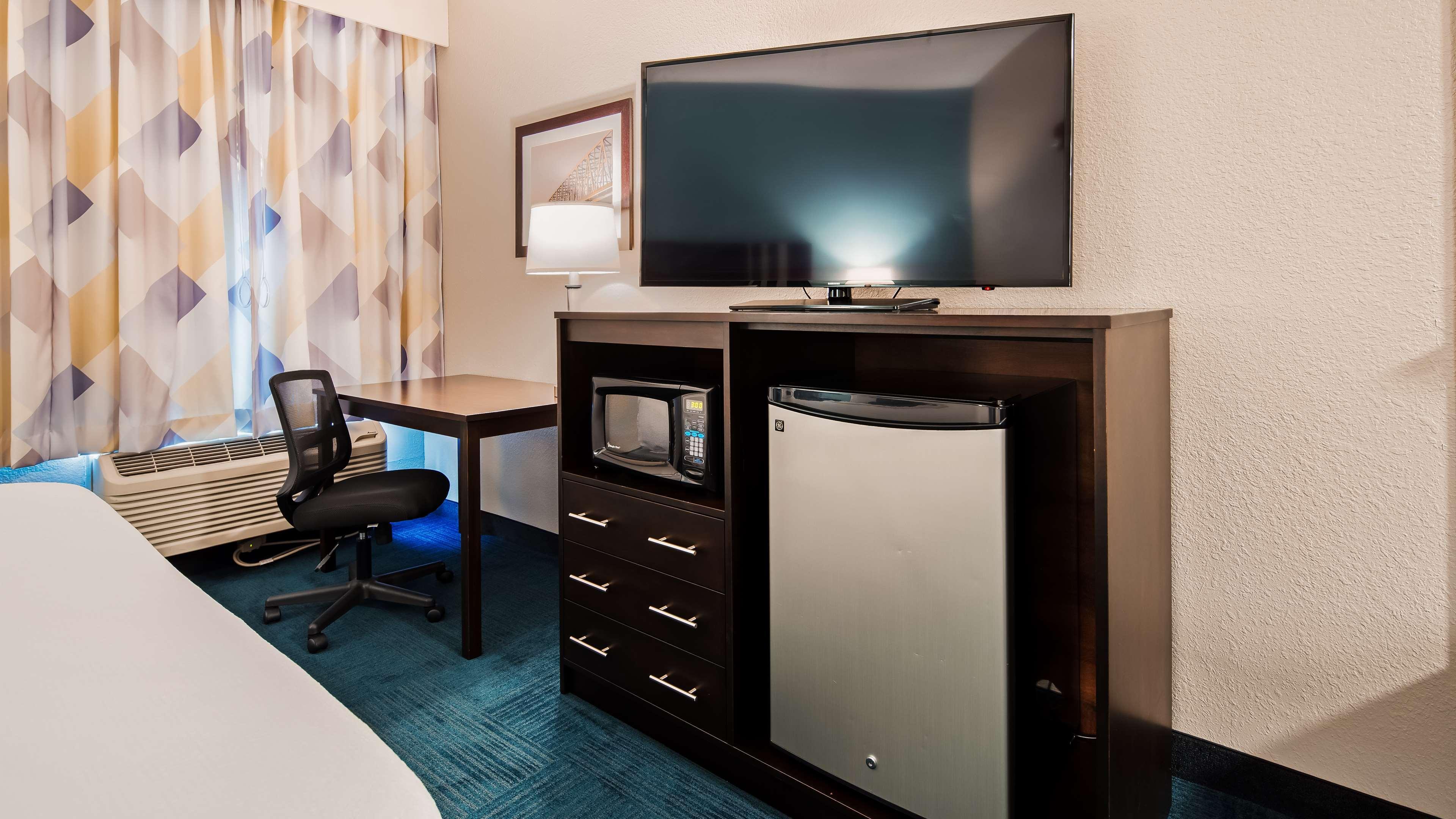 Best Western Hartford Hotel And Suites Εξωτερικό φωτογραφία