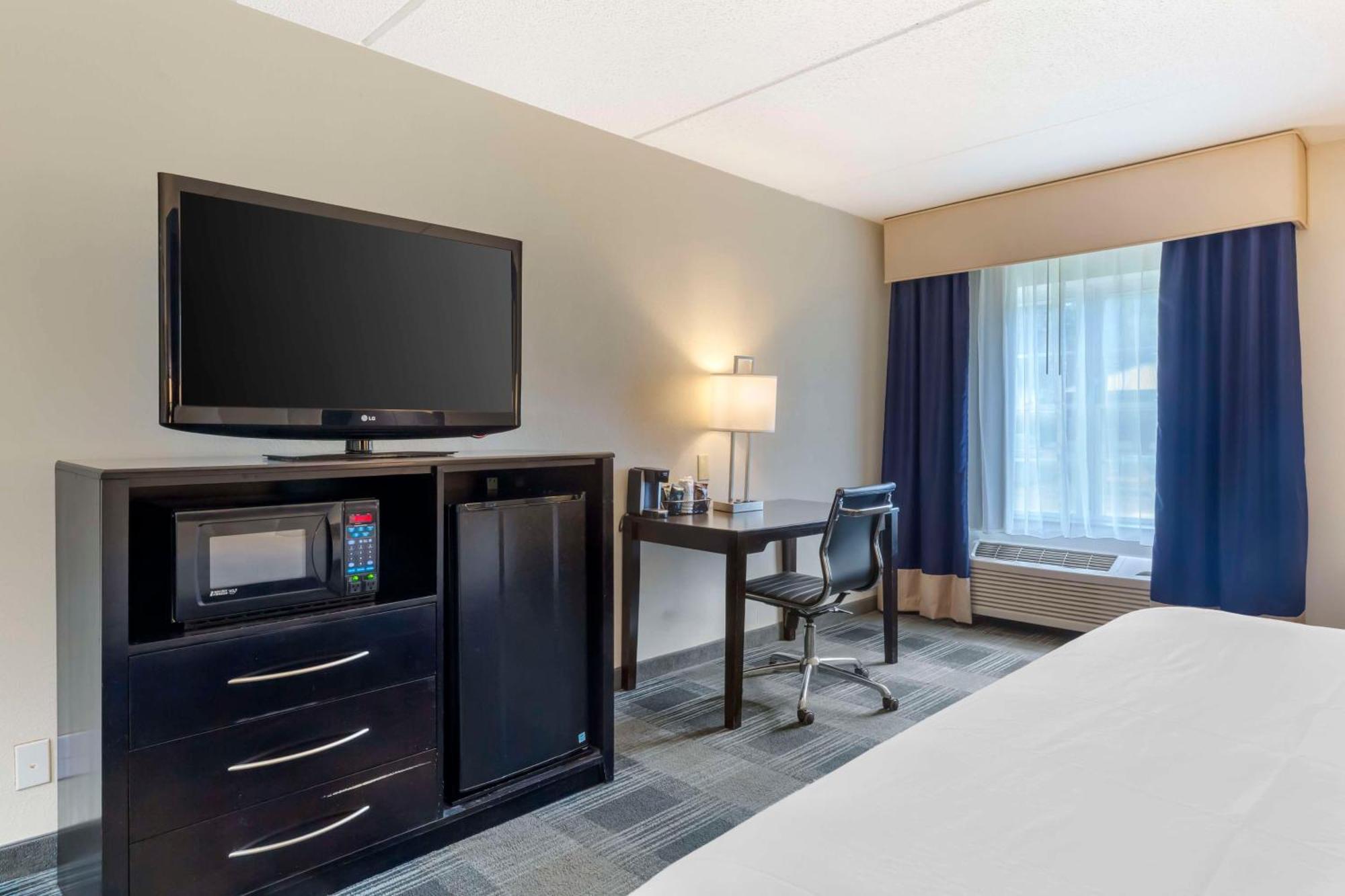 Best Western Hartford Hotel And Suites Εξωτερικό φωτογραφία