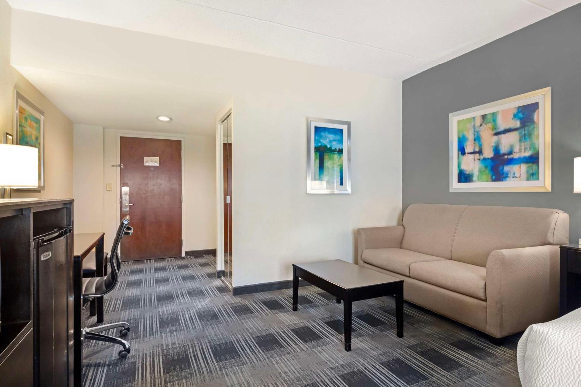 Best Western Hartford Hotel And Suites Εξωτερικό φωτογραφία