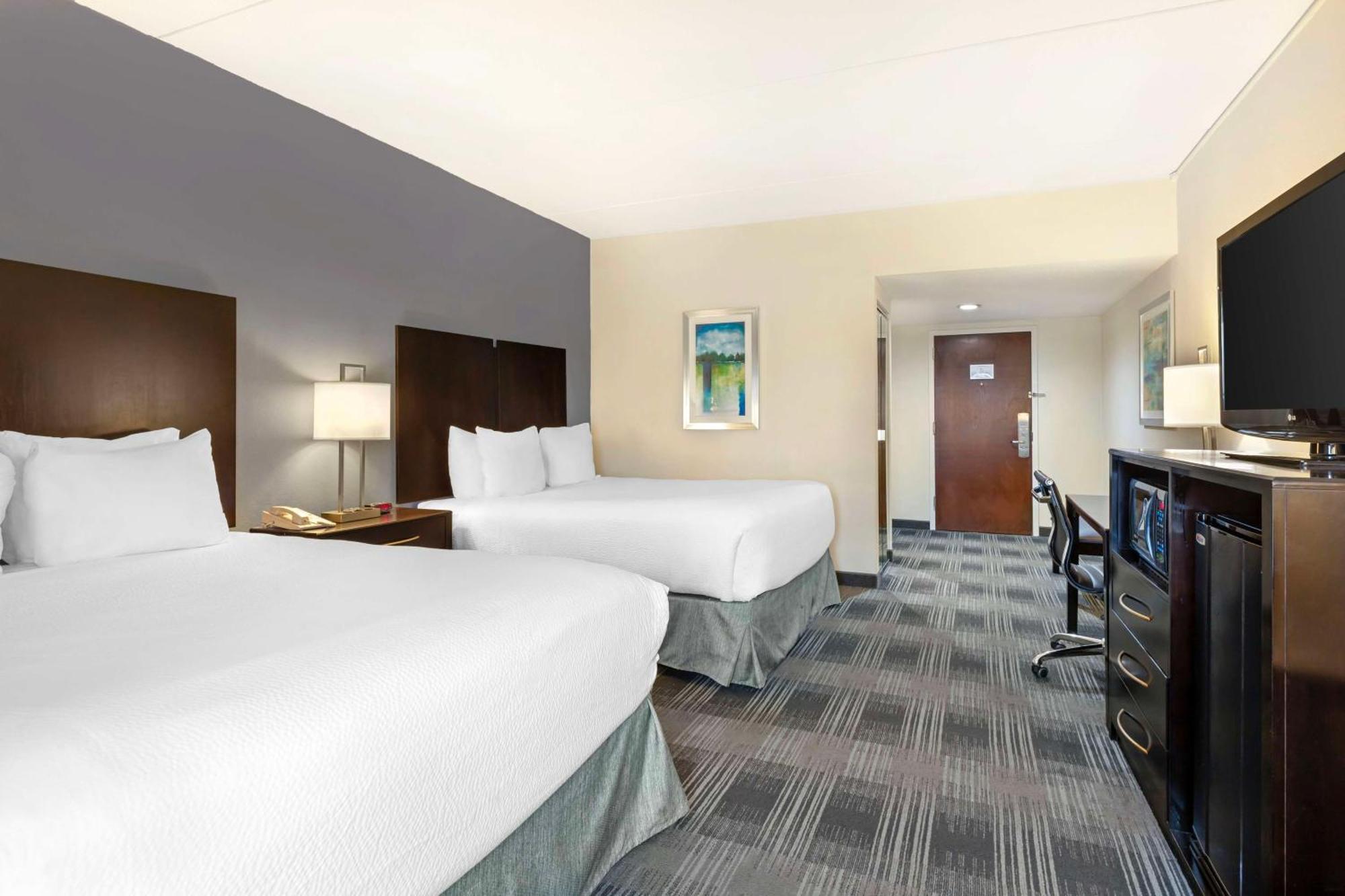 Best Western Hartford Hotel And Suites Εξωτερικό φωτογραφία