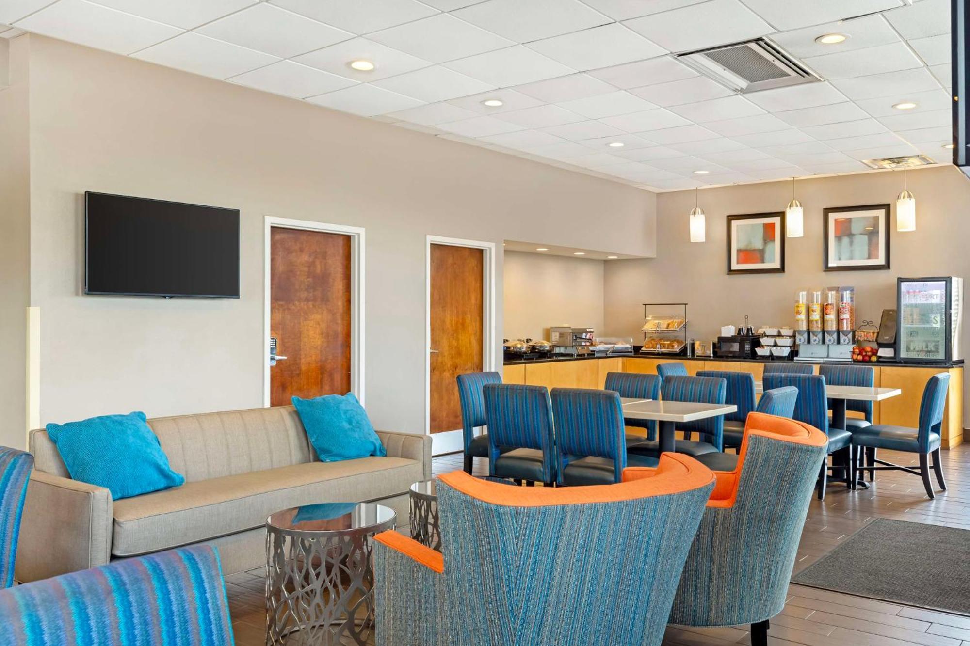 Best Western Hartford Hotel And Suites Εξωτερικό φωτογραφία