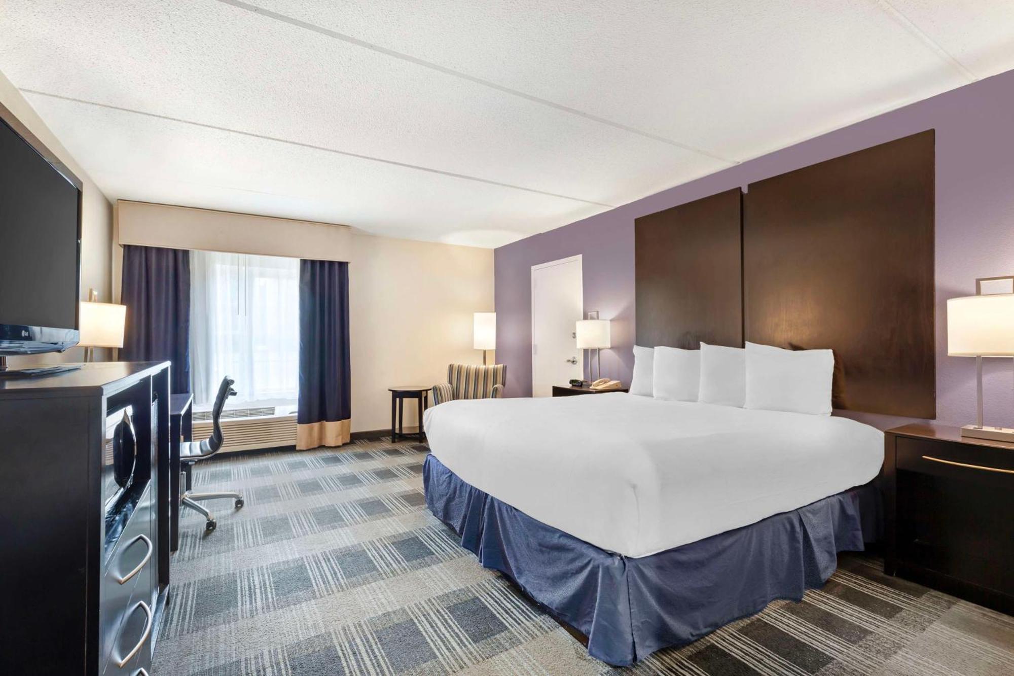 Best Western Hartford Hotel And Suites Εξωτερικό φωτογραφία