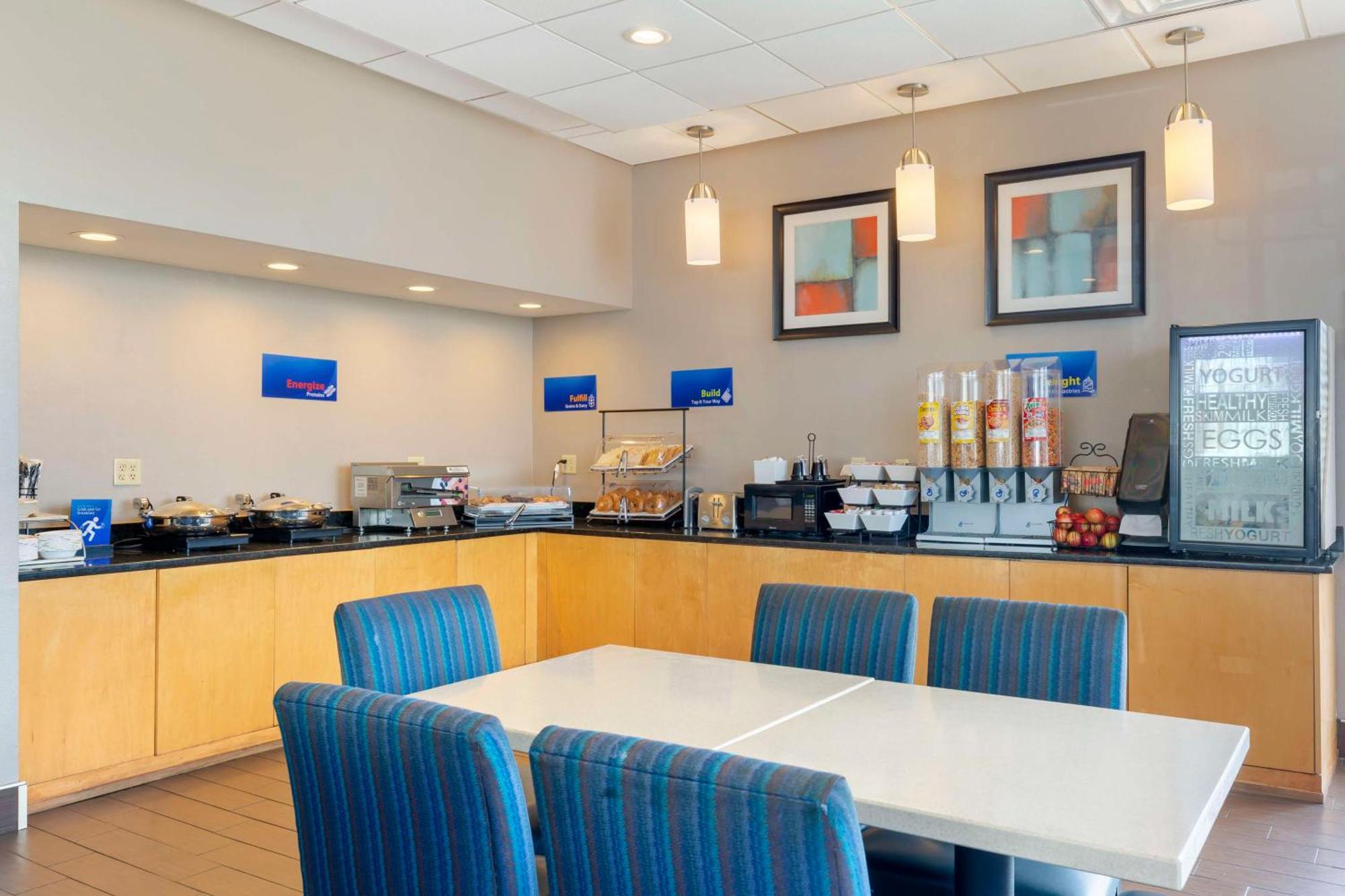 Best Western Hartford Hotel And Suites Εξωτερικό φωτογραφία